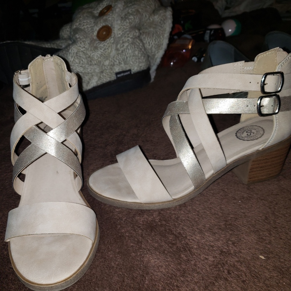 Dress sandals